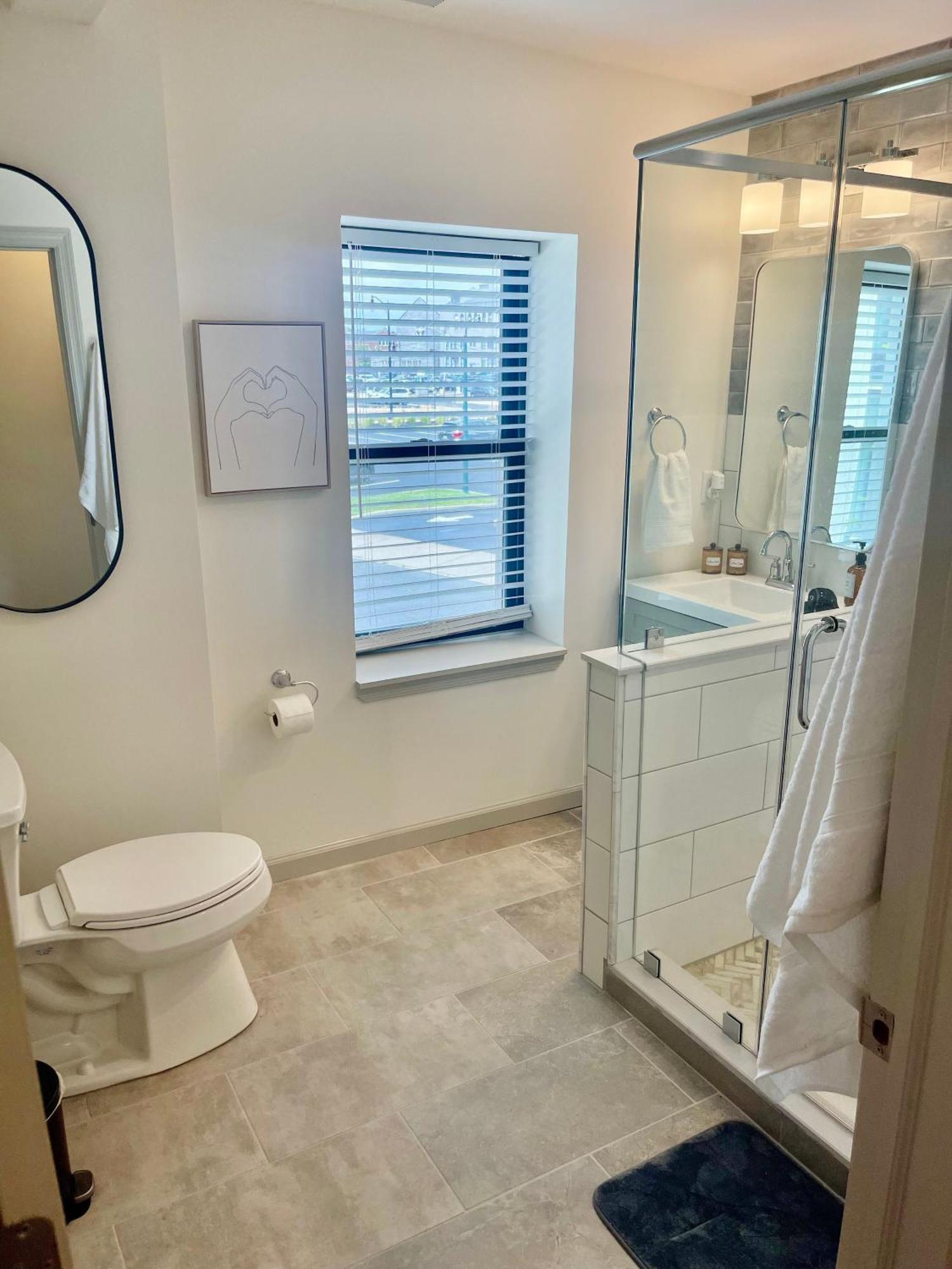 Modern Fully Renovated Suite & Loft In Downtown Трентон Екстер'єр фото