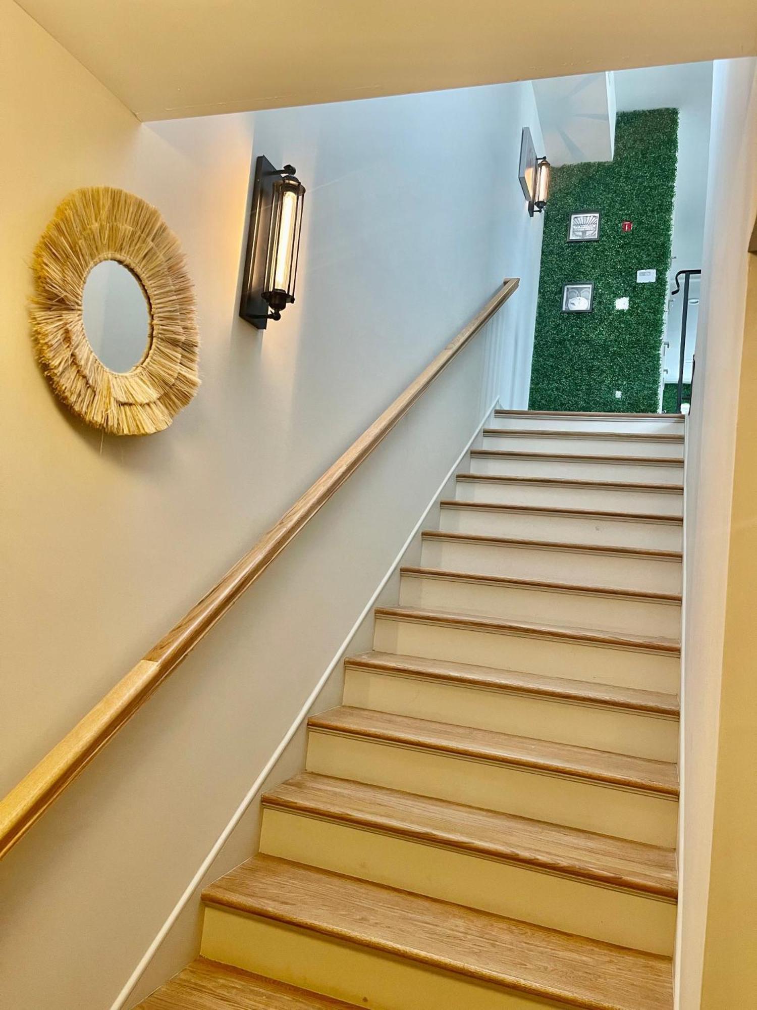 Modern Fully Renovated Suite & Loft In Downtown Трентон Екстер'єр фото
